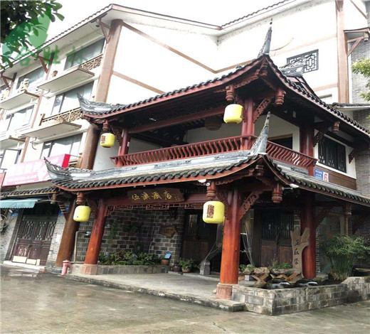 防腐木長(cháng)廊
