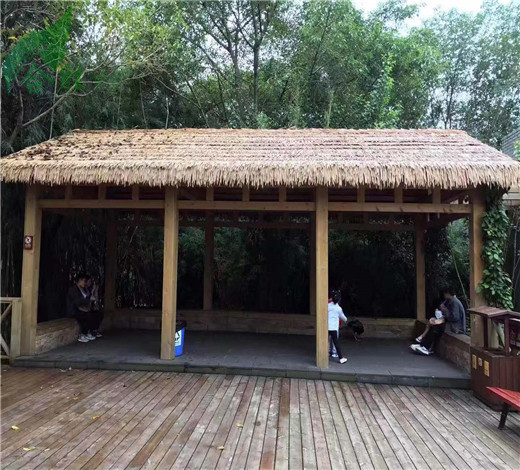 防腐木長(cháng)廊